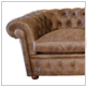 Divano Chesterfield, in stile "Old England".