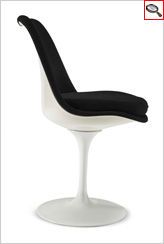 Upholstered Tulip chair - Eero Saarinen.