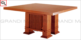 Table Allen, dessinée par Frank Lloyd Wright, avec plateau carré.